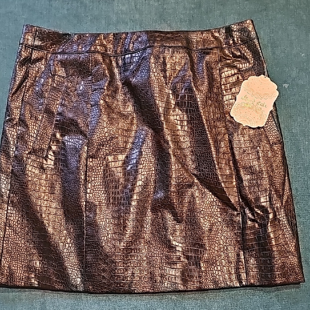Altar'd StateBlack Mini Textured Skirt. Size L.
